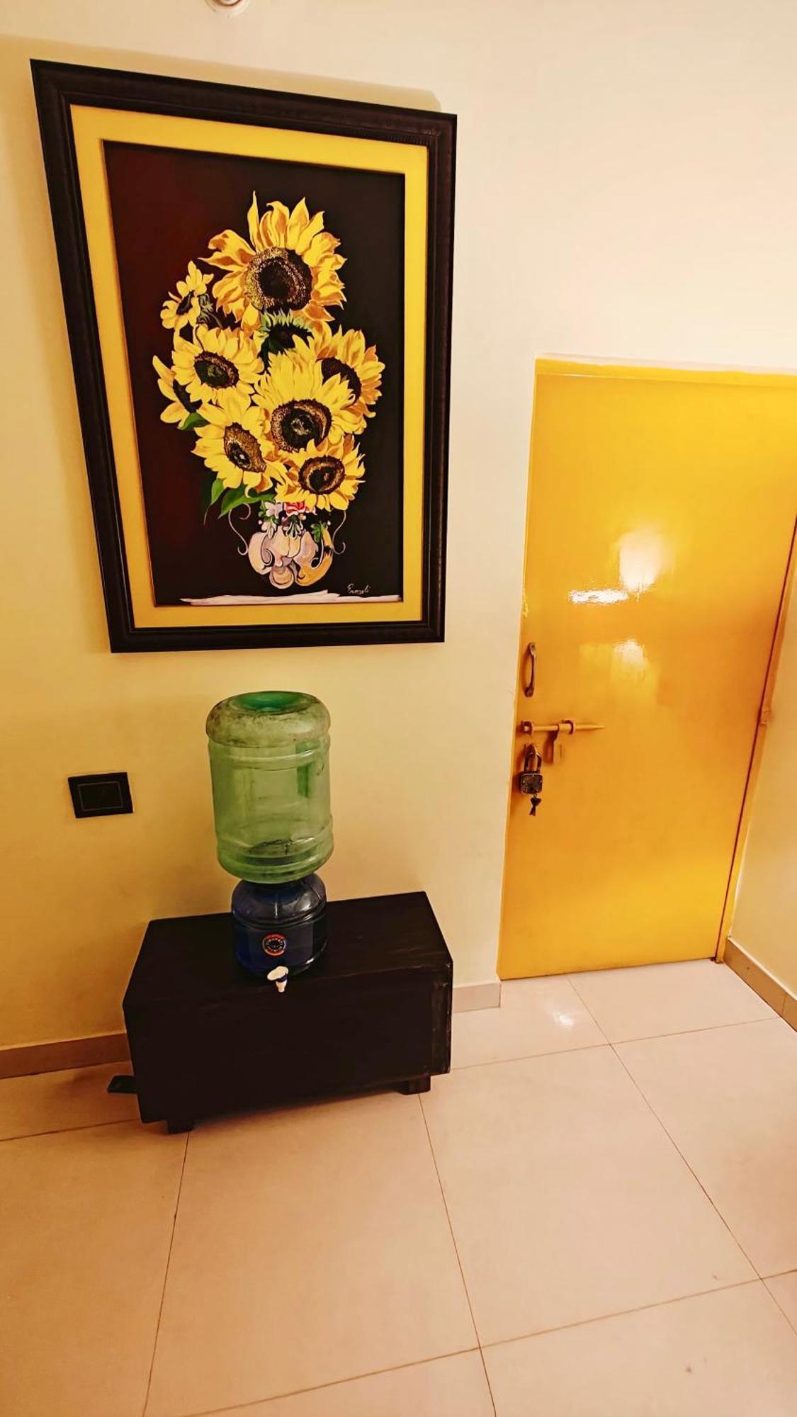 The Yellow House - Couple'S Getaway In Gomti Nagar- 1 Bhk 러크나우 외부 사진